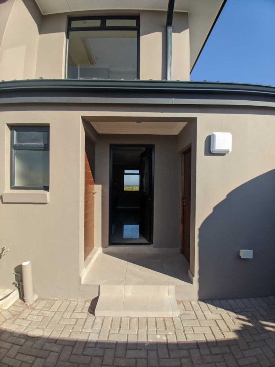 4 Bedroom Property for Sale in Kidds Beach Eastern Cape